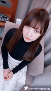 当她的丈夫在工作时，操了我邻居的妻子并在她的嘴里射精